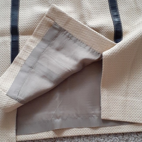 ETCETERA sz8 skirt, barely worn, $145 - Picture 3 of 5